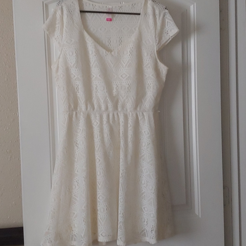 White lace dress